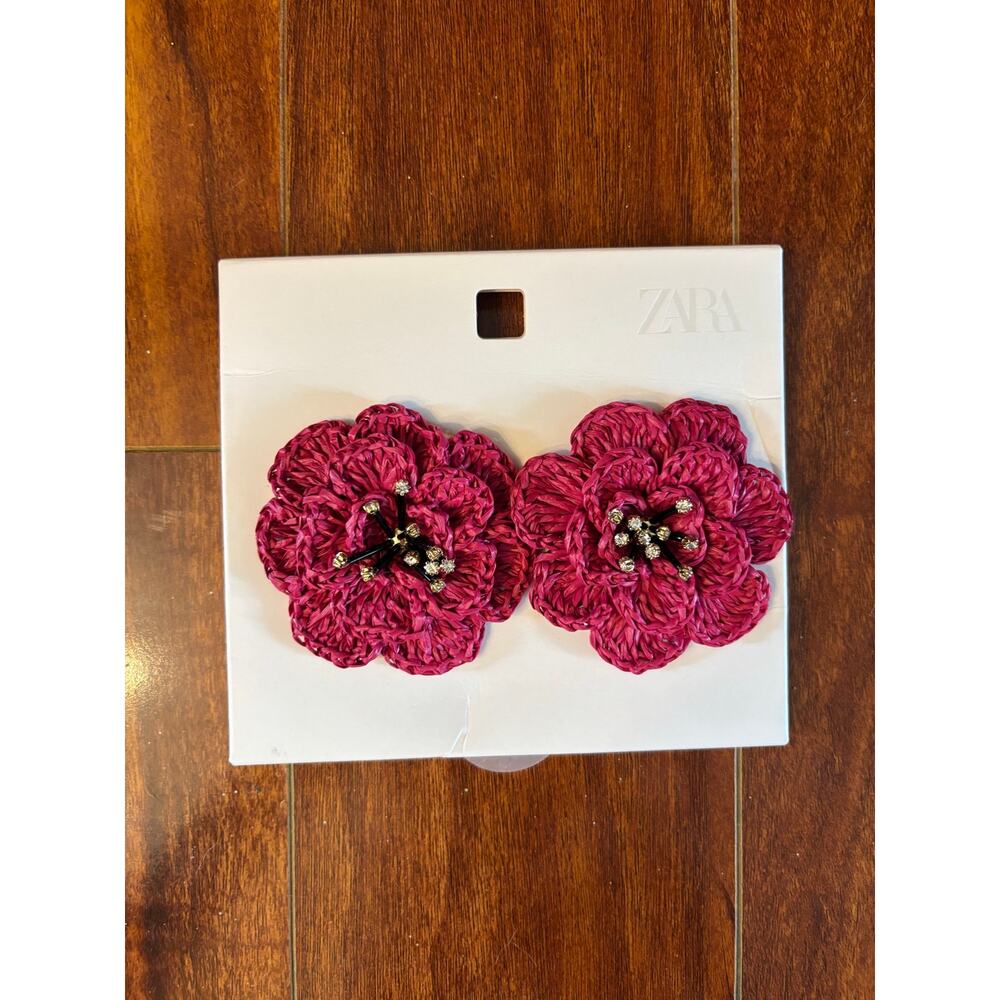 Zara Women’s Raffia Pink Flower Sparkle Earrings Crochet Rhinestones NEW
